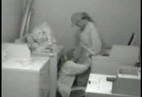 अश्लील अनाचार के इतिहास में कपड़े धोने की मशीन, कमरे में कपड़े के कमरे के बाहर